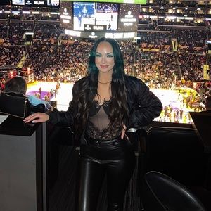 Meet your Posher, Sam